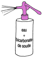 vaporisateur contenant du bicarbonate de soude et de l’eau